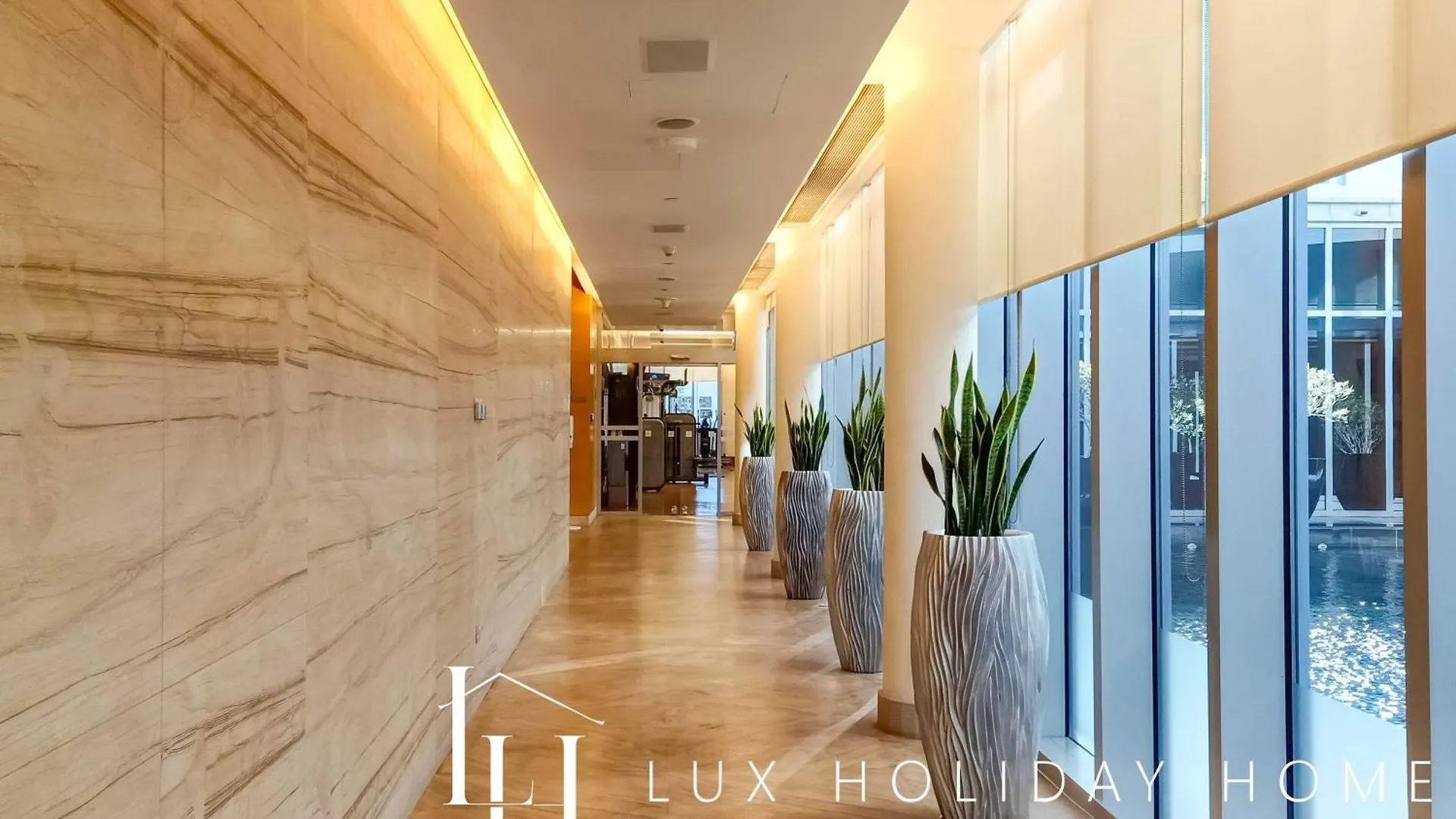 Lux The Emaar Fashion Avenue Studio Dubaï 0*,